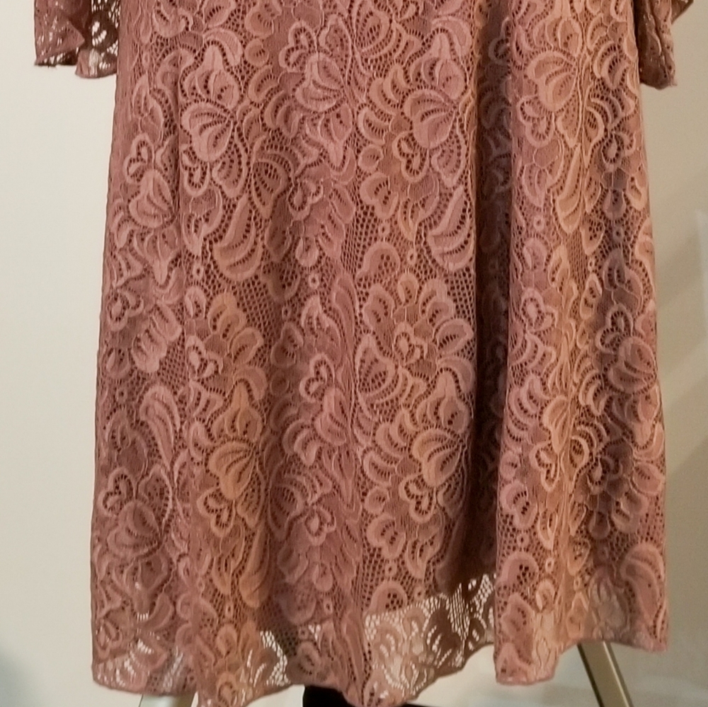 CATO | Mauve Pink Lace Dress with Bell Sleeves - Like New | Size M - Picture 4 of 8